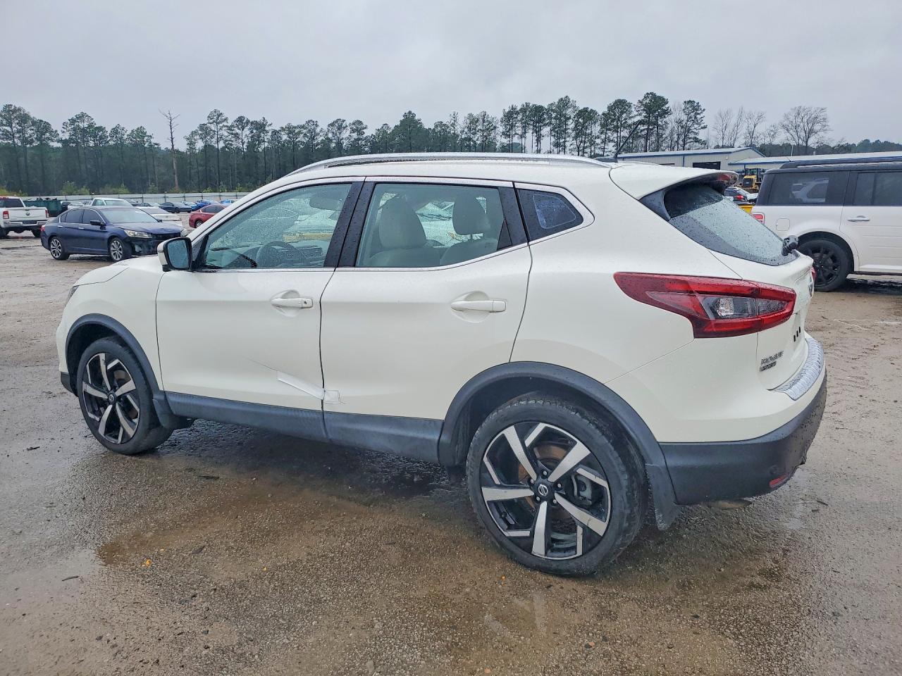 2020 NISSAN ROGUE photo 3