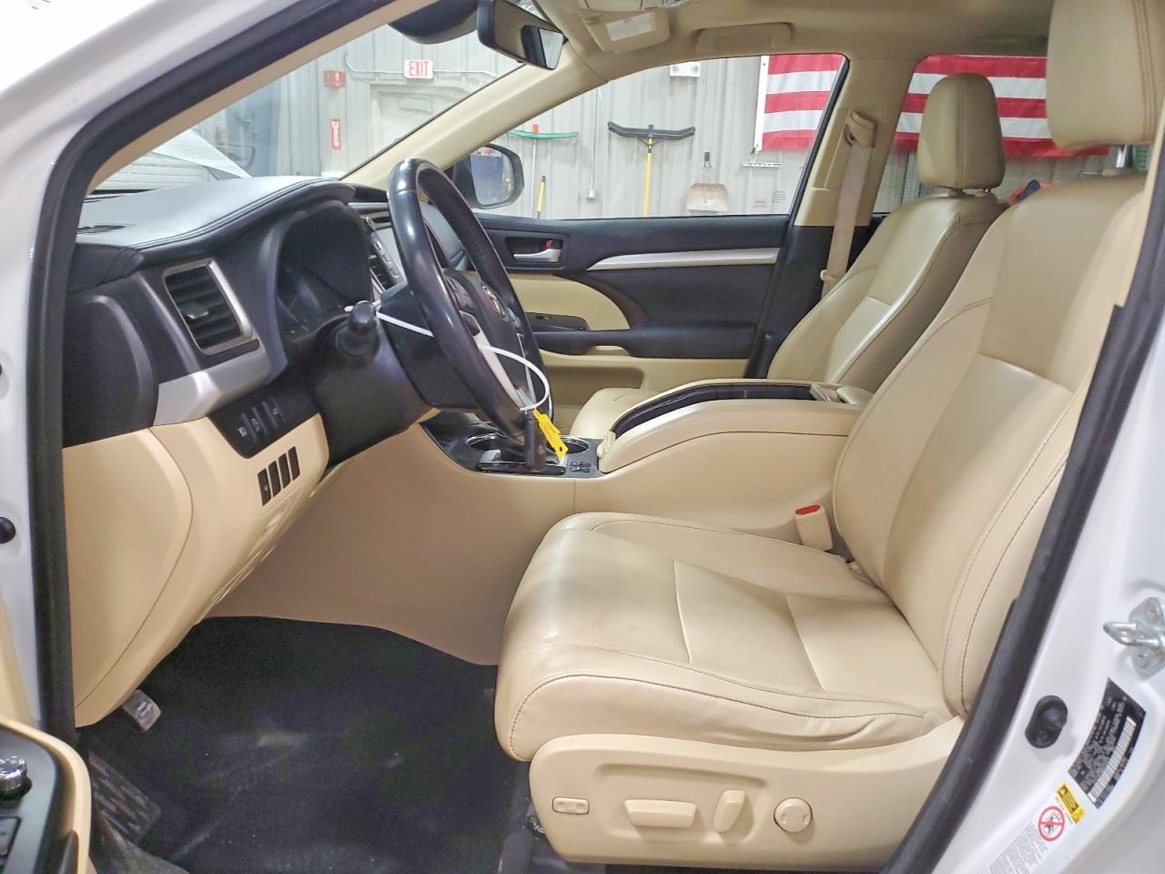 2017 TOYOTA HIGHLANDER XLE photo 13