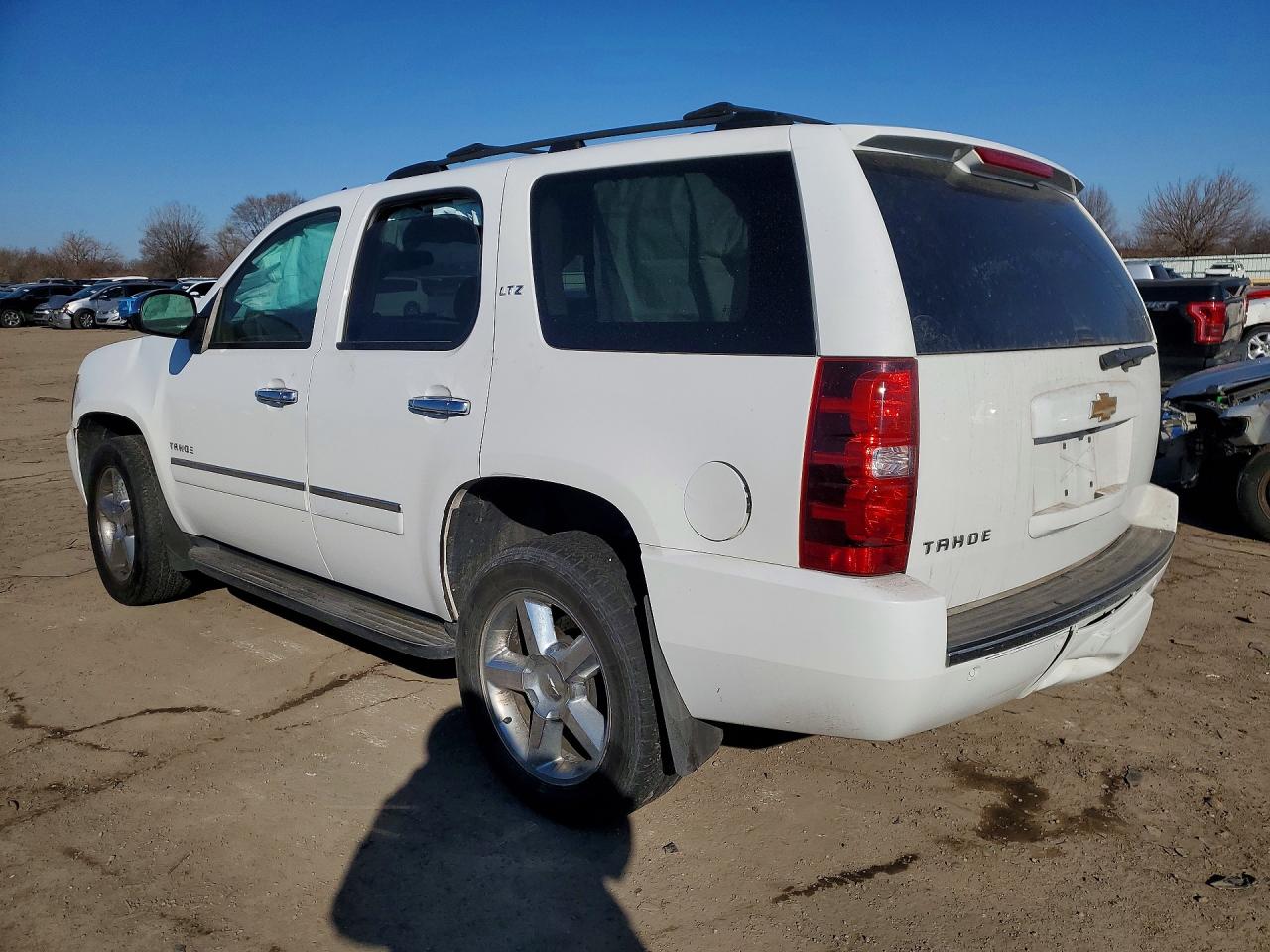 2013 CHEVROLET TAHOE K1500 LTZ photo 2