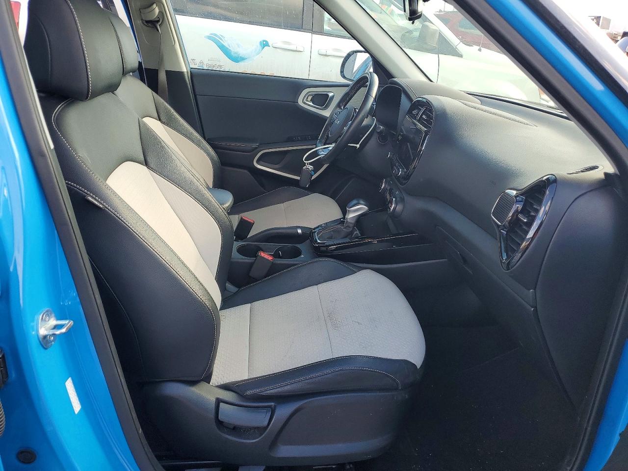 2024 KIA SOUL GT-LINE photo 13