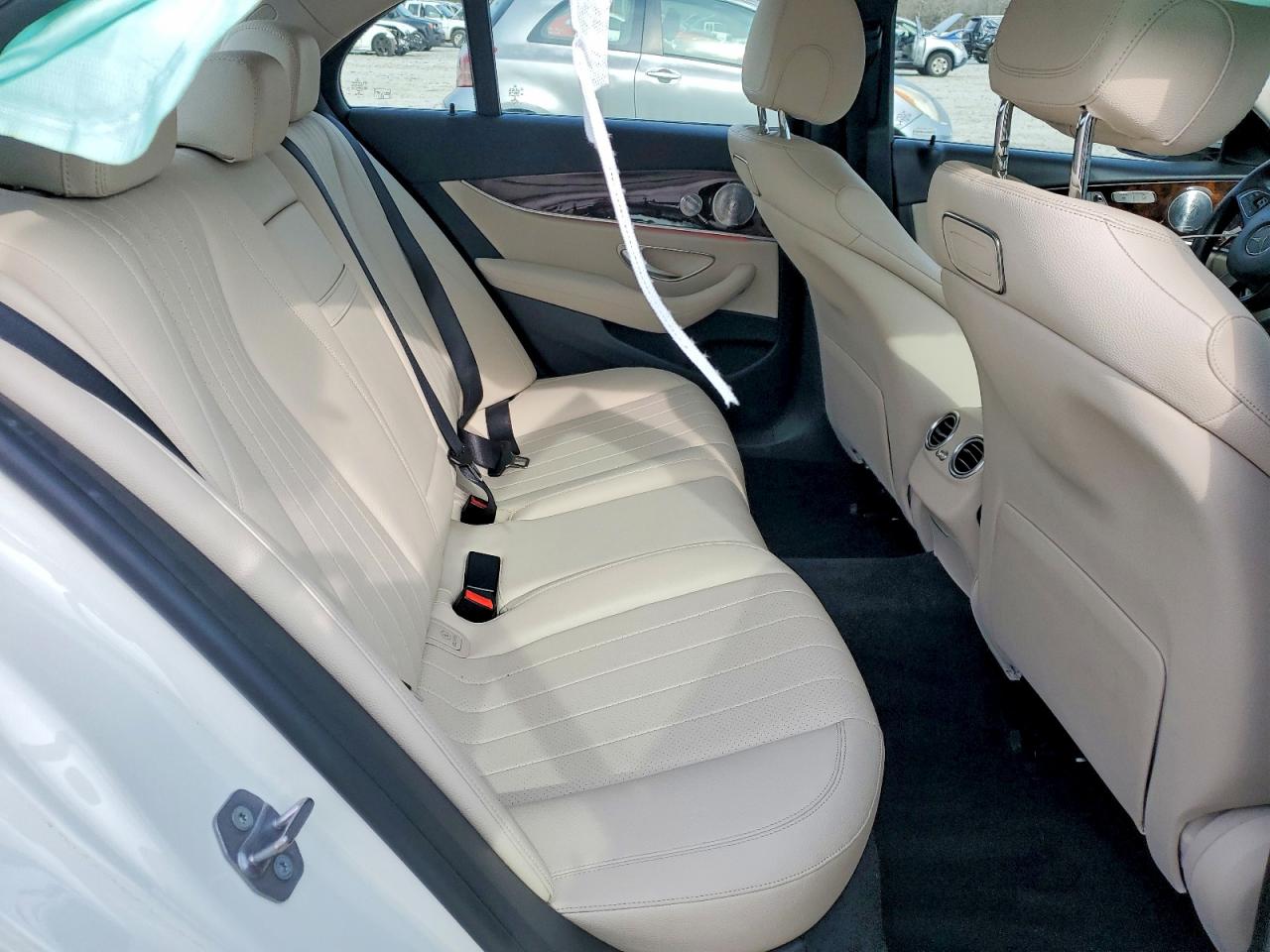 2018 MERCEDES-BENZ E 300 photo 10