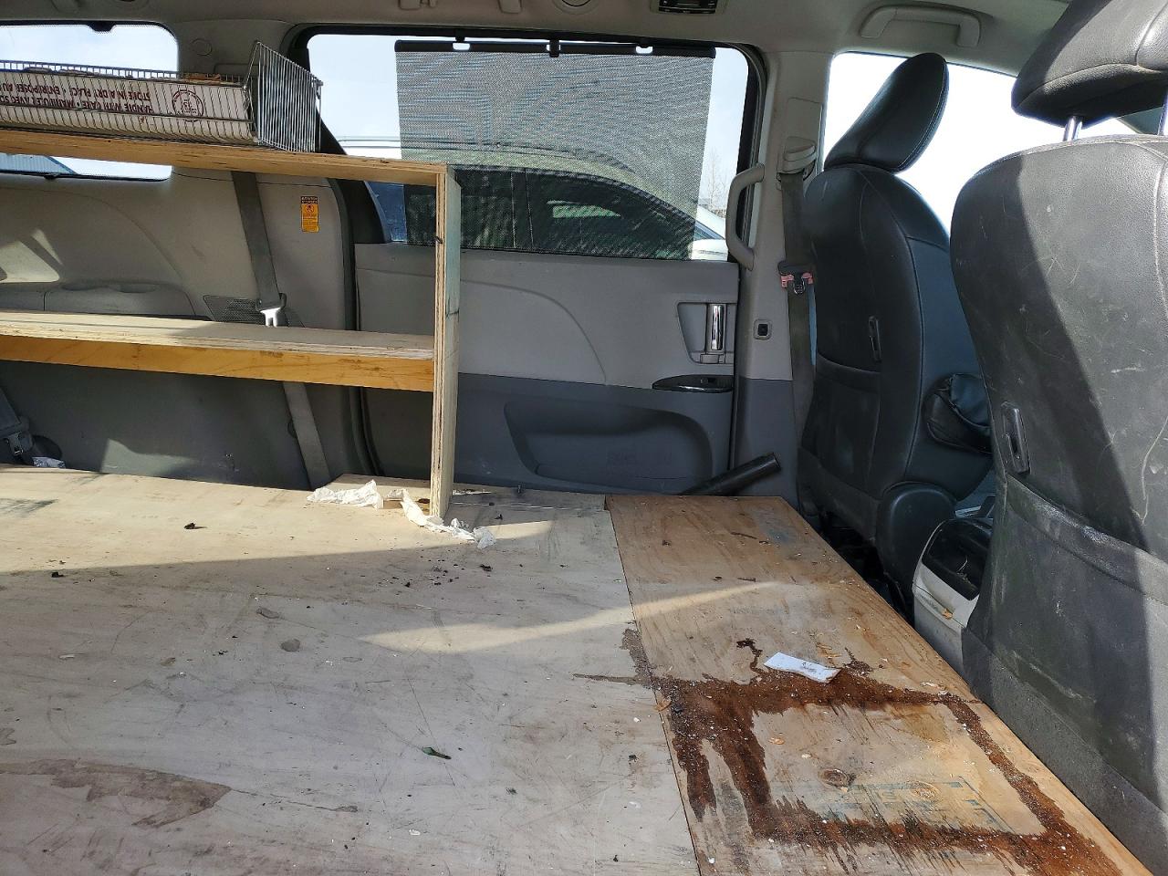 2014 TOYOTA SIENNA SE 8-PASSENGER photo 11