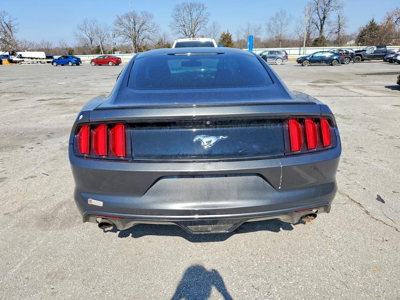 2016 FORD MUSTANG photo 11