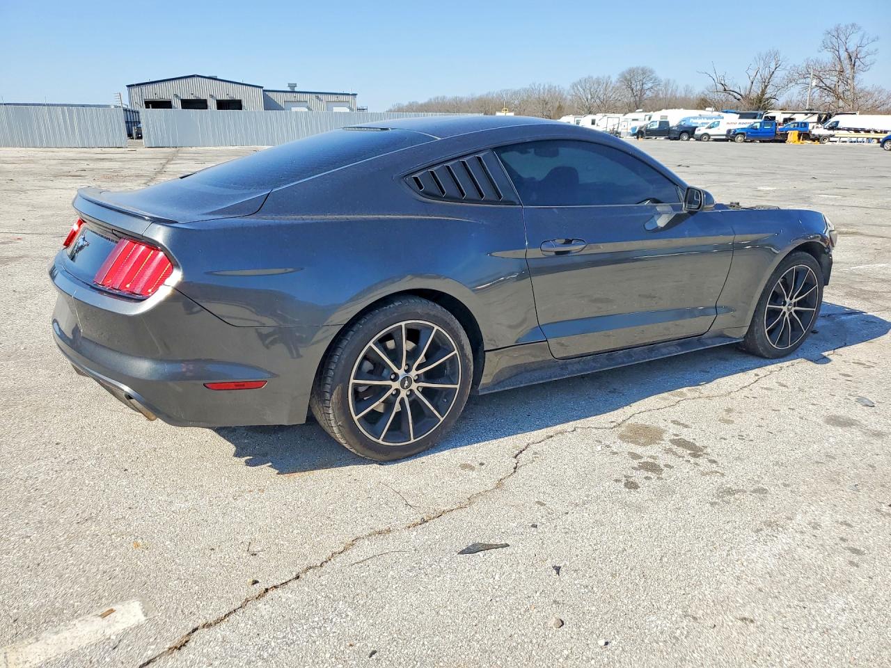 2016 FORD MUSTANG photo 5