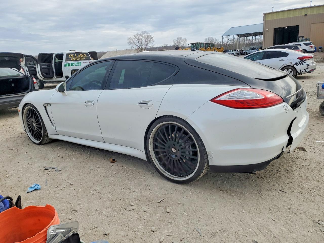 2013 PORSCHE PANAMERA 2 photo 3