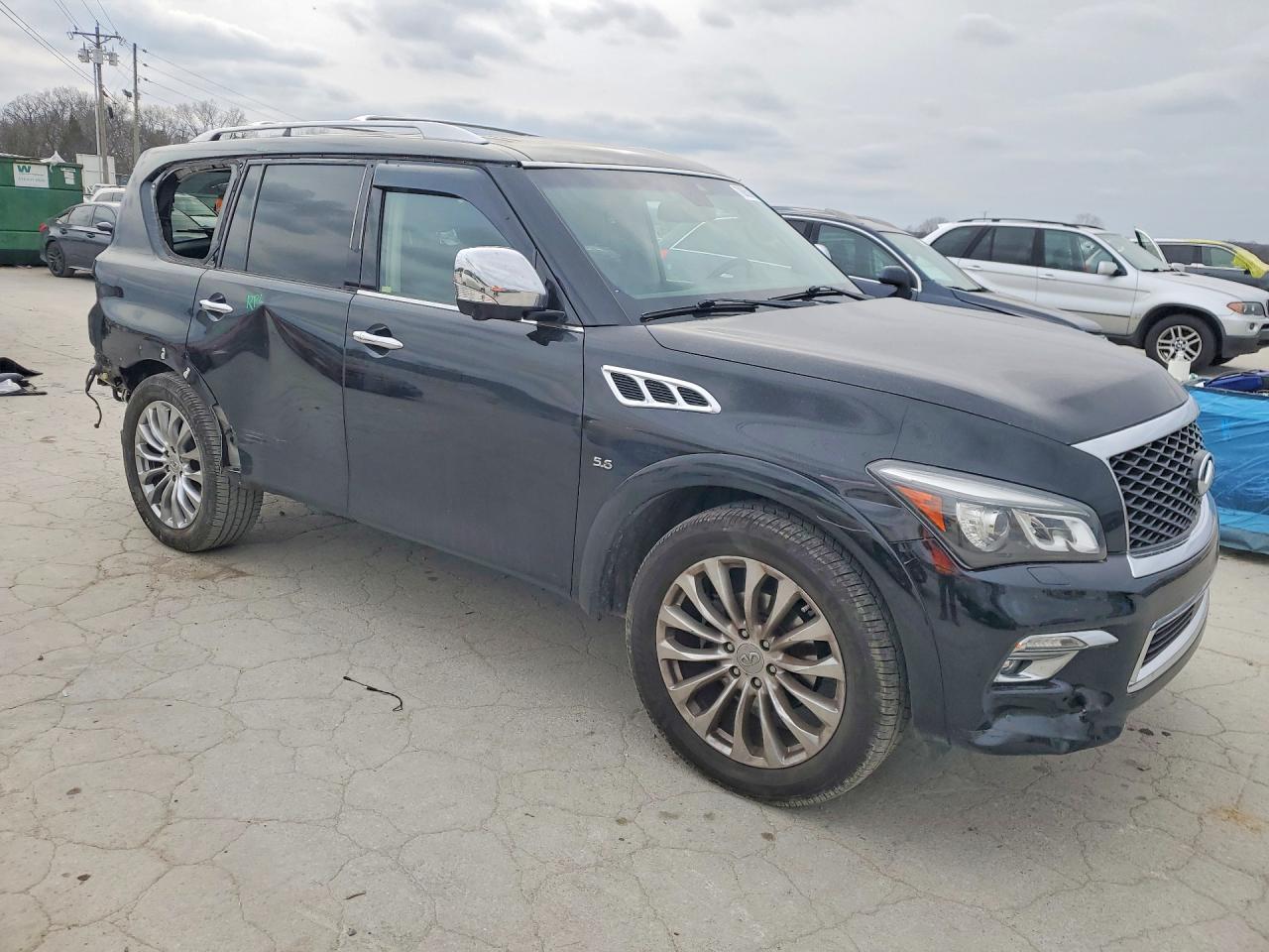 2017 INFINITI QX80 BASE photo 4