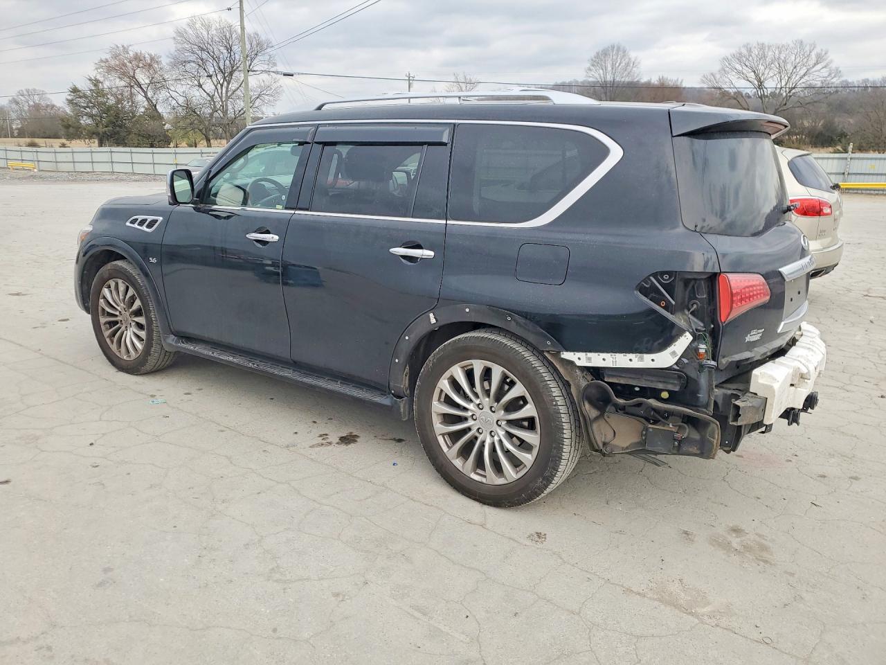 2017 INFINITI QX80 BASE photo 2