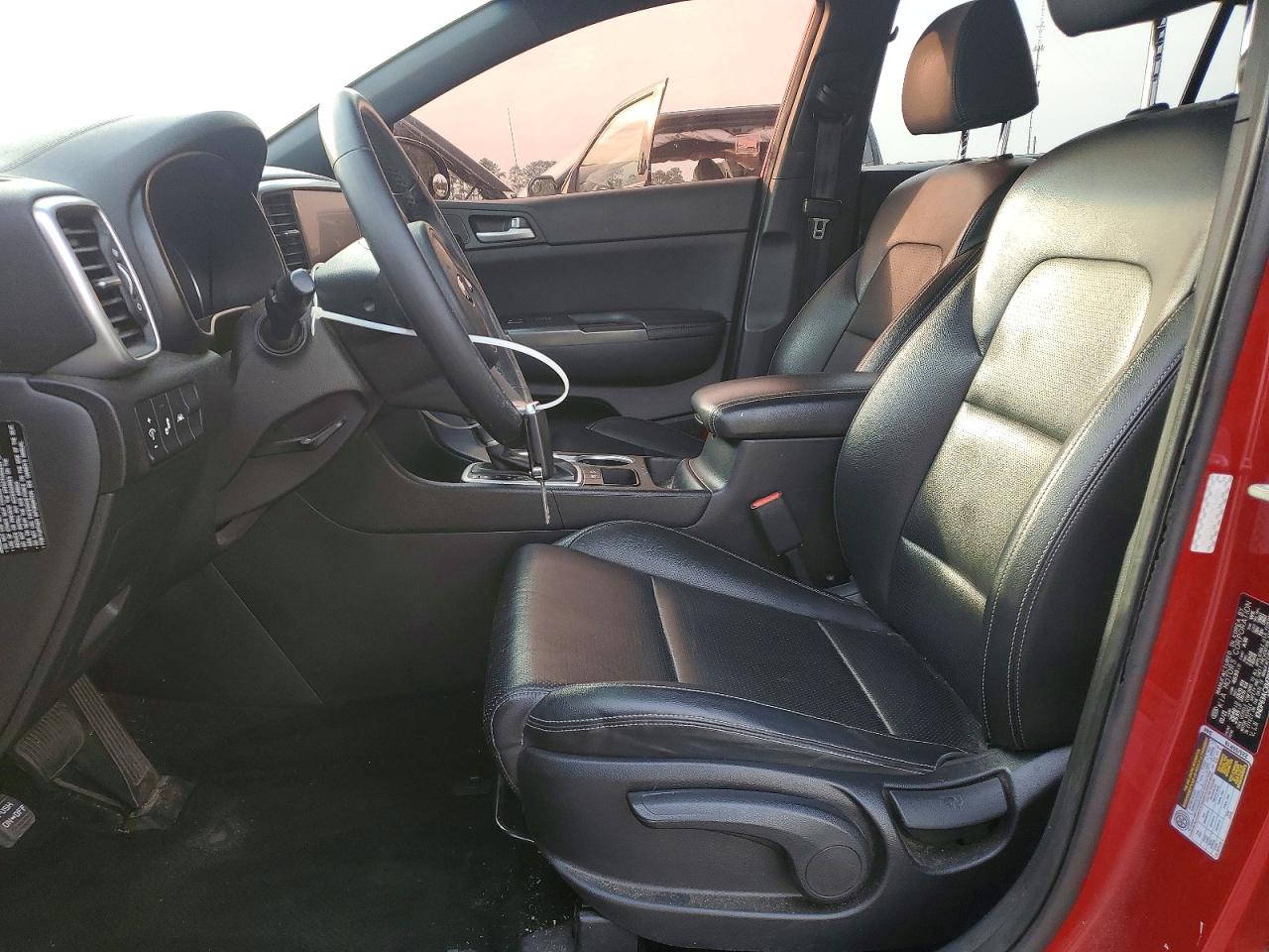 2021 KIA SPORTAGE S photo 13