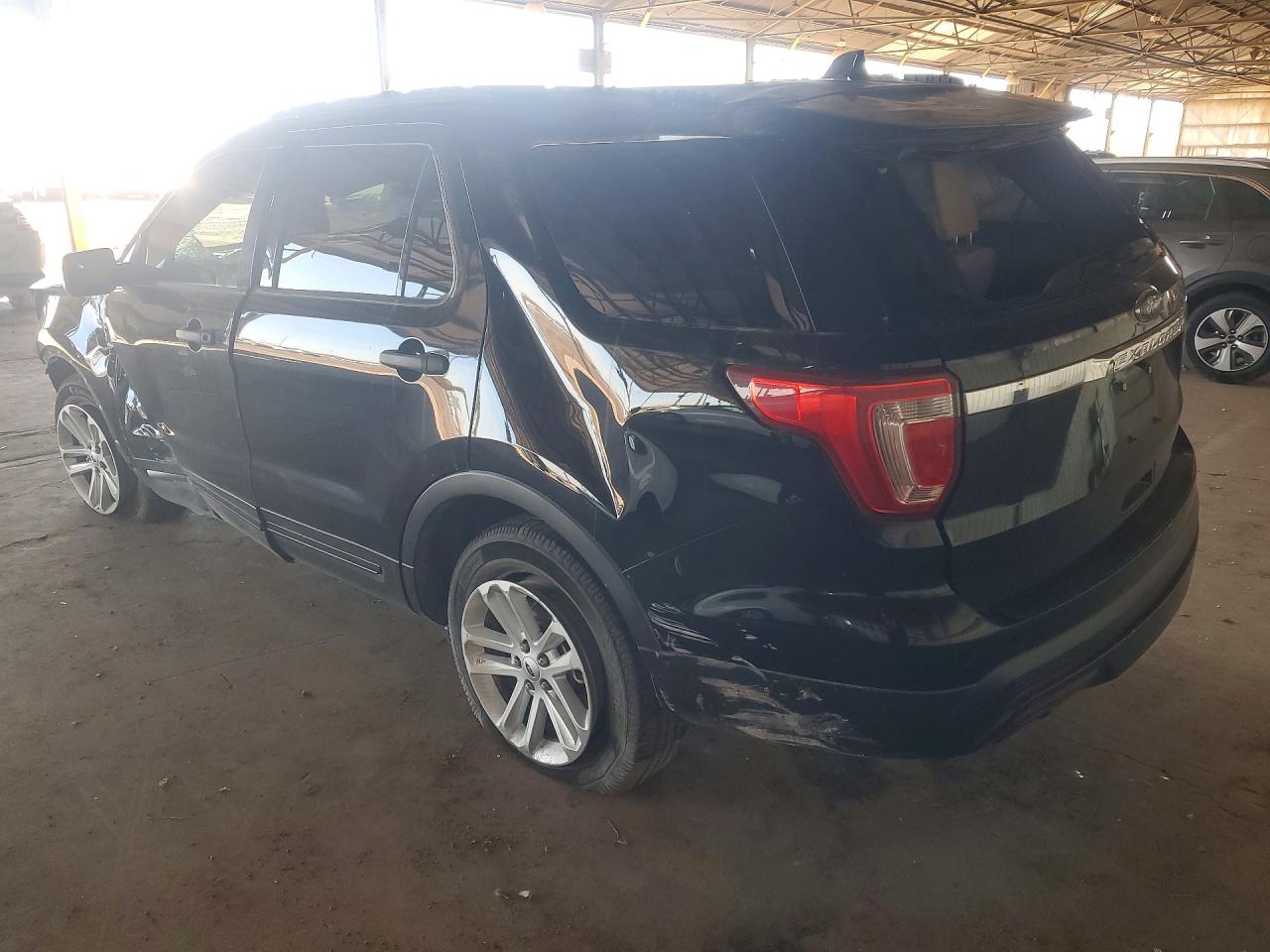 2017 FORD EXPLORER photo 3