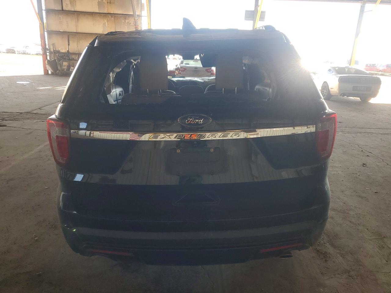 2017 FORD EXPLORER photo 11