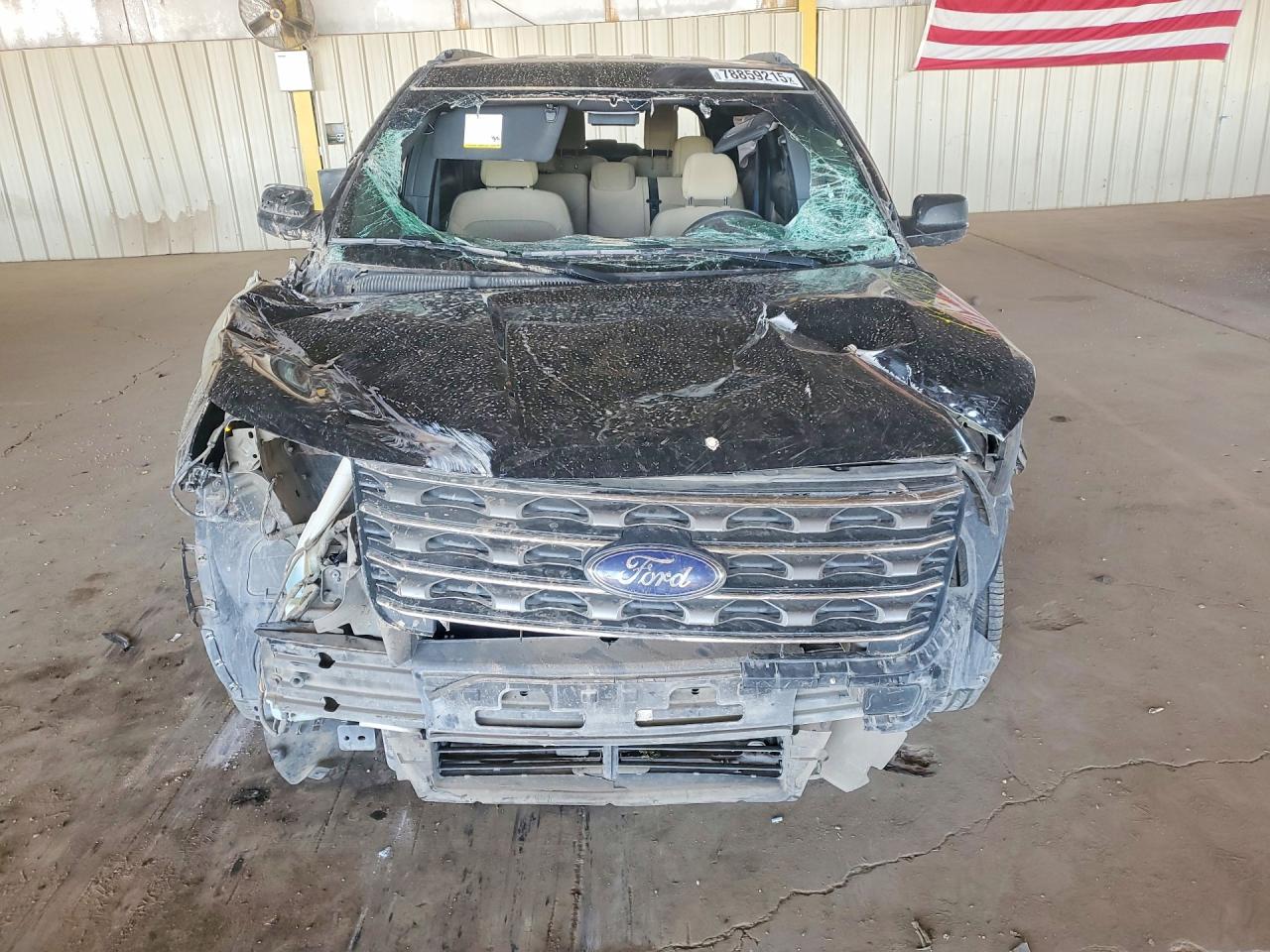 2017 FORD EXPLORER photo 9