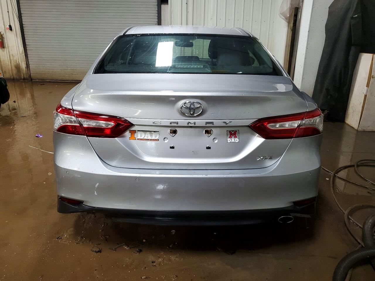 2018 TOYOTA CAMRY XLE photo 11