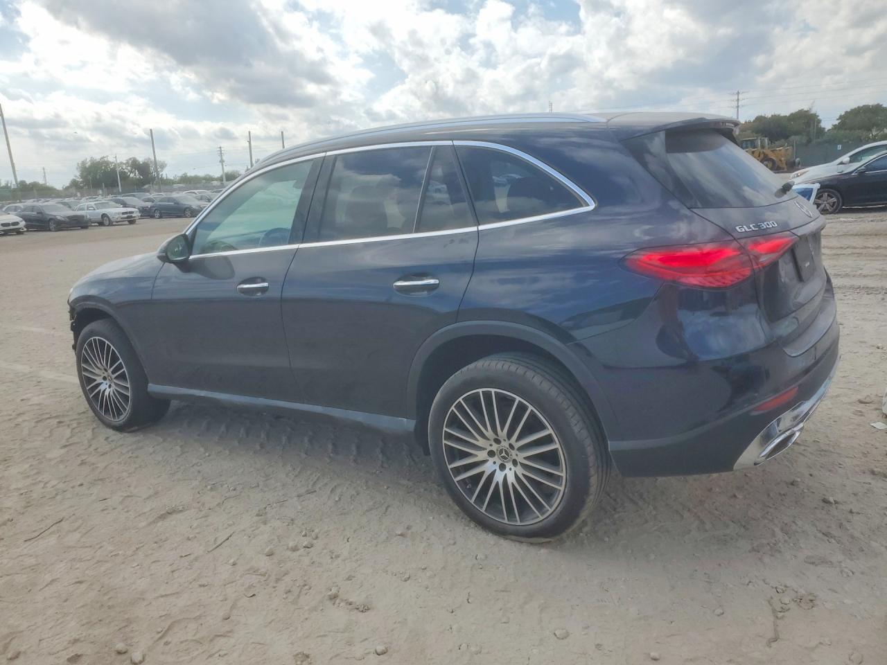 2024 MERCEDES-BENZ GLC 300 4MATIC photo 2