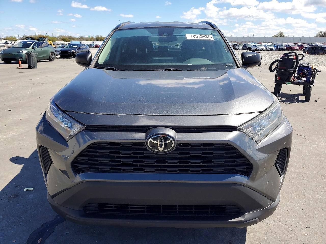 2021 TOYOTA RAV4 LE photo 13