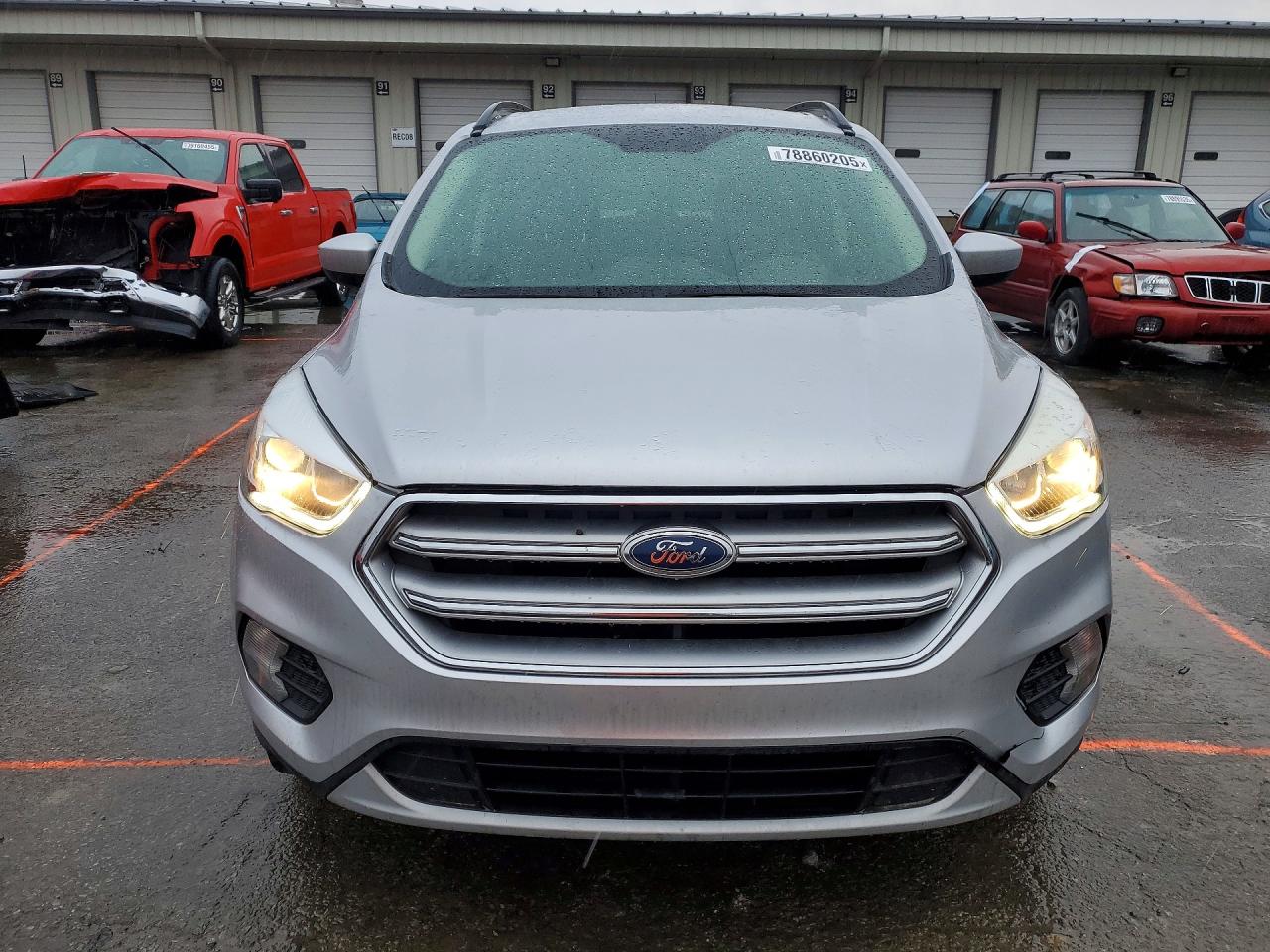 2017 FORD ESCAPE SE photo 9