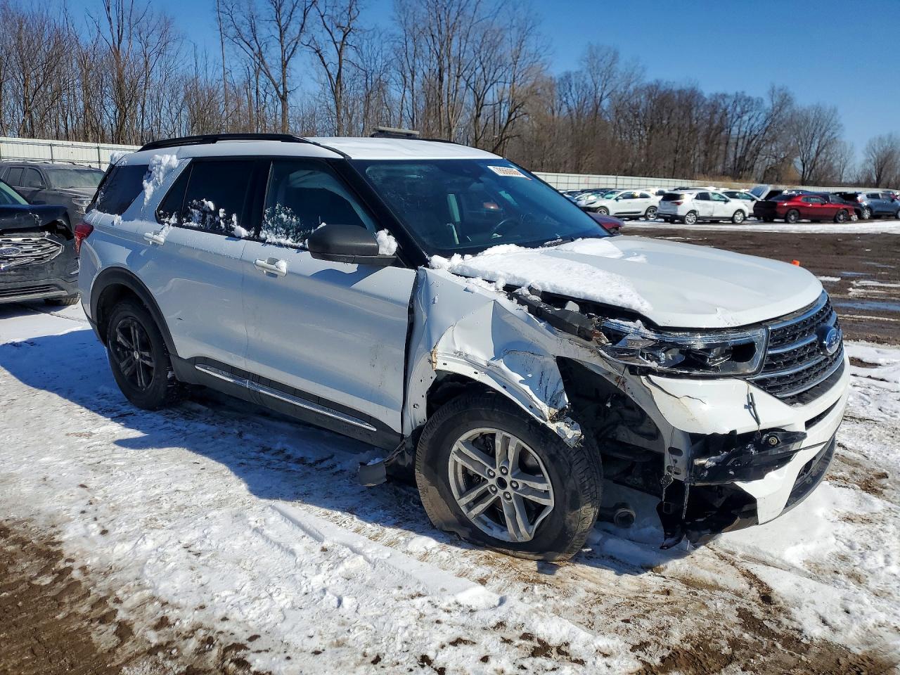 2021 FORD EXPLORER XLT photo 4