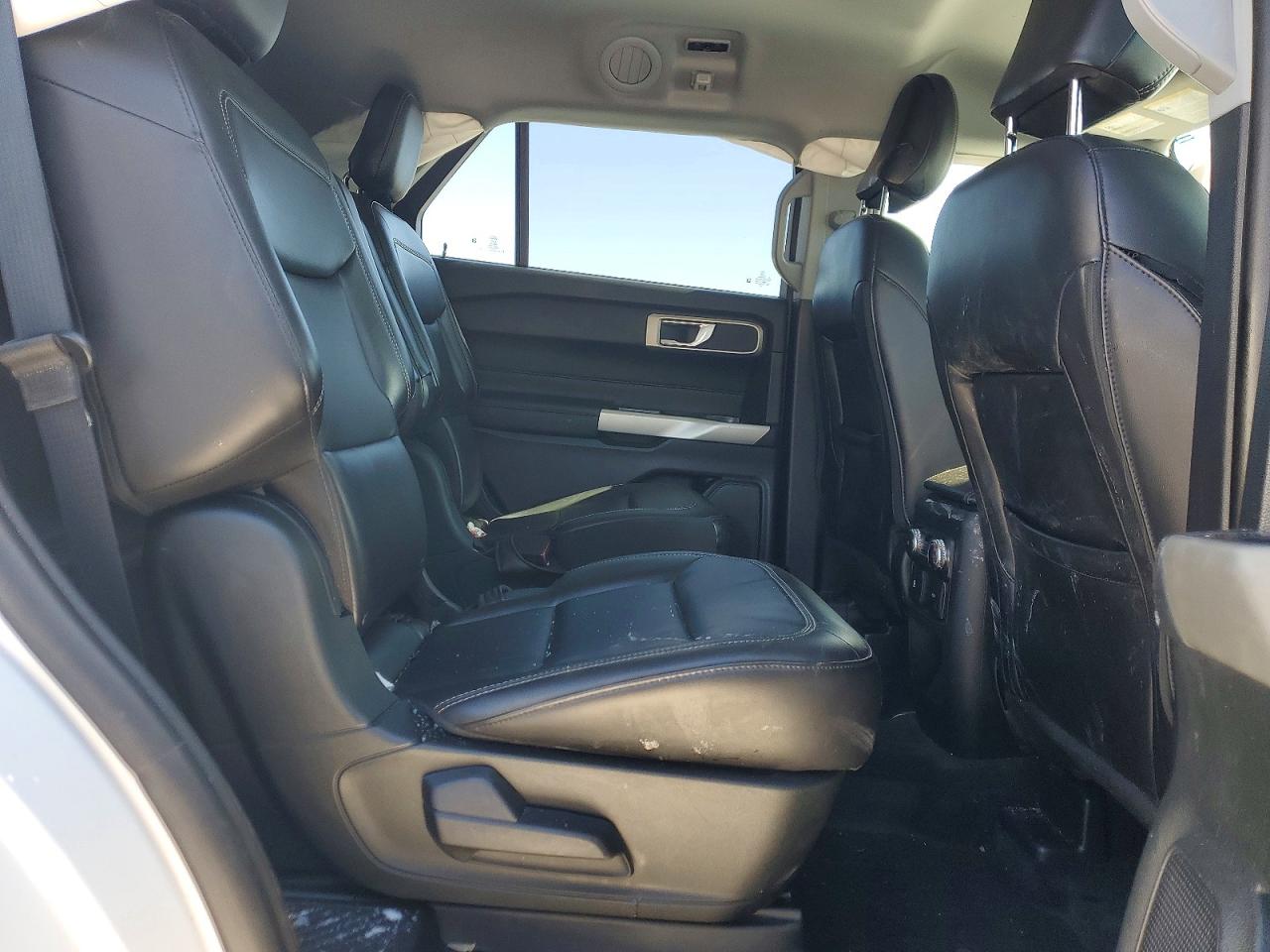 2021 FORD EXPLORER XLT photo 11