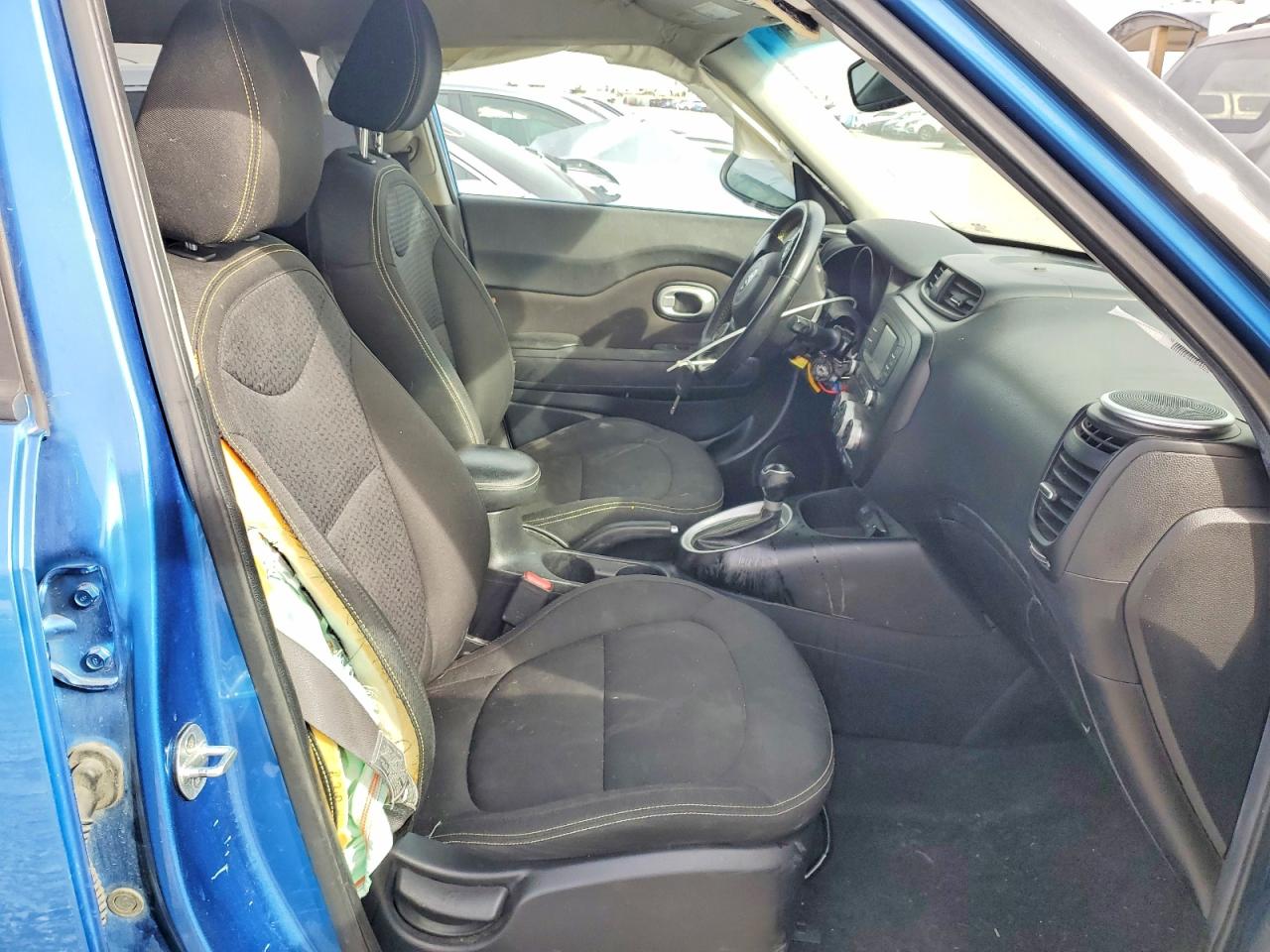 2016 KIA SOUL + photo 19