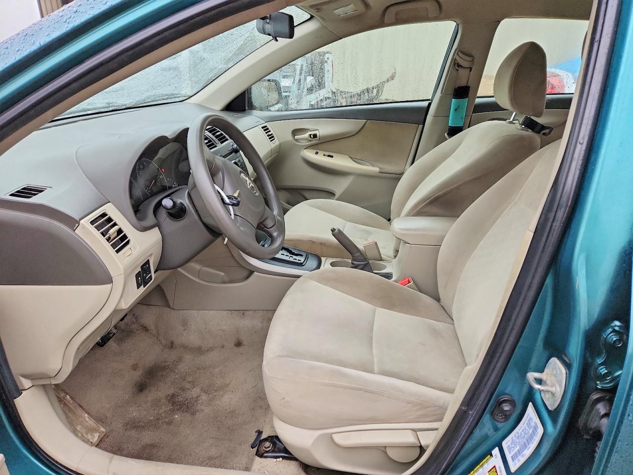 2009 TOYOTA COROLLA LE photo 13