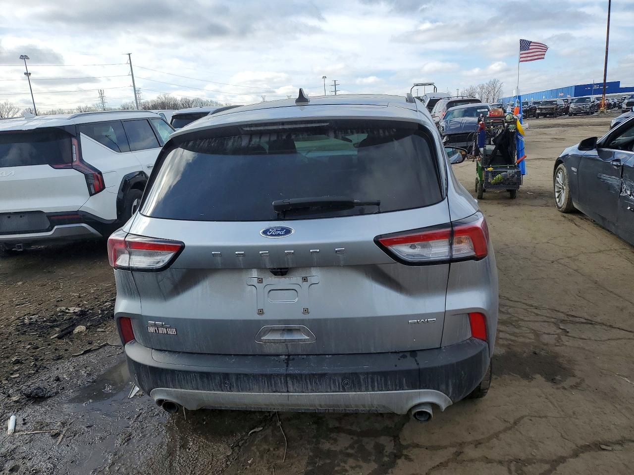 2022 FORD ESCAPE SEL photo 6