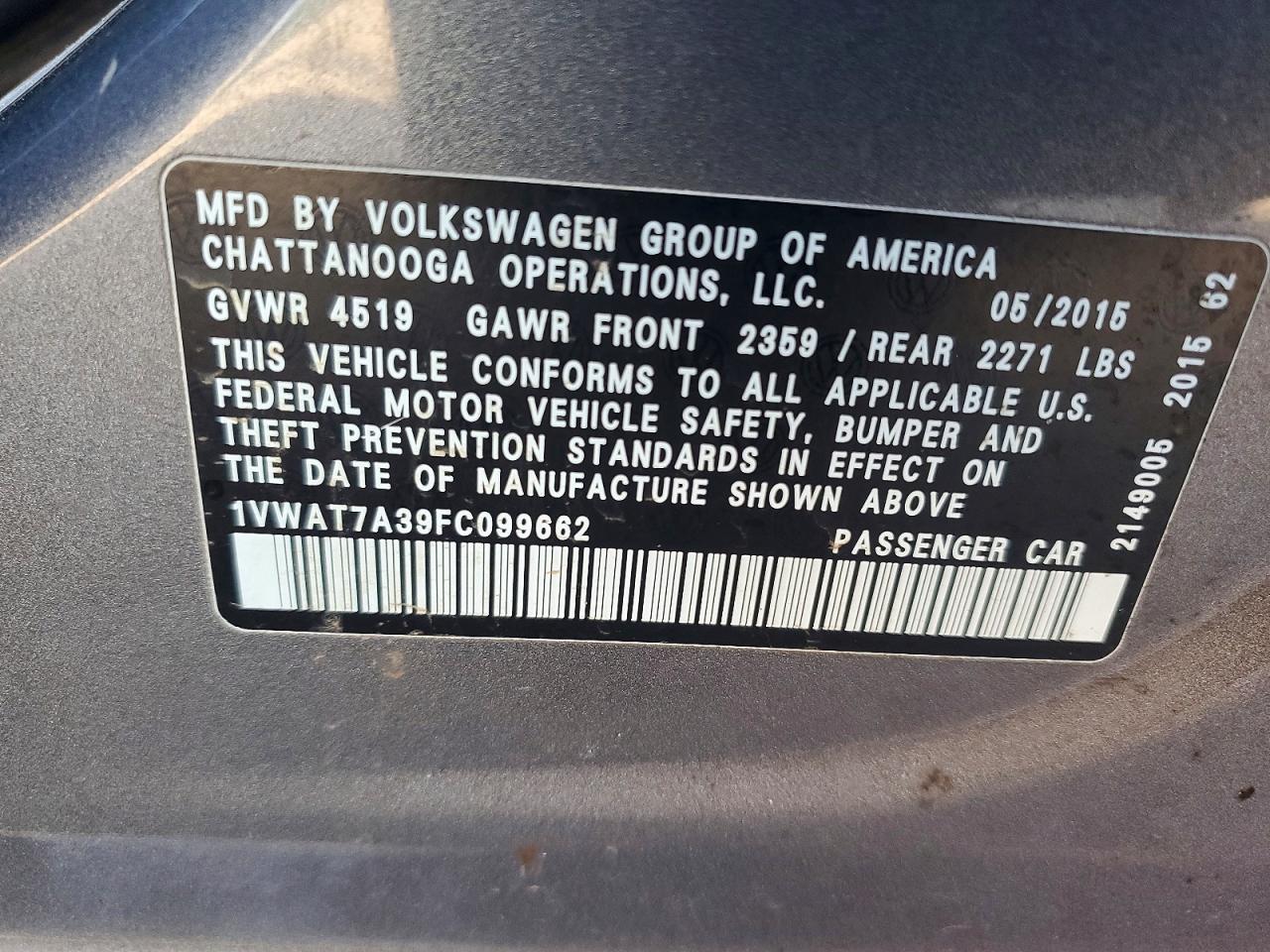 2015 VOLKSWAGEN PASSAT S photo 12