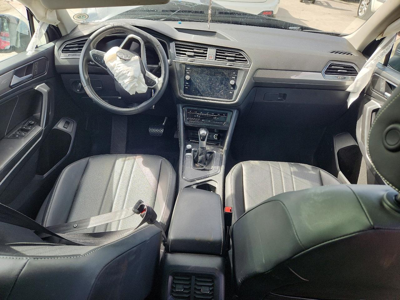 2024 VOLKSWAGEN TIGUAN SE photo 15