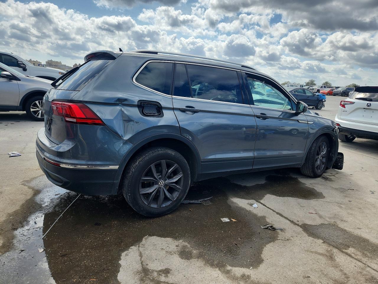 2024 VOLKSWAGEN TIGUAN SE photo 5