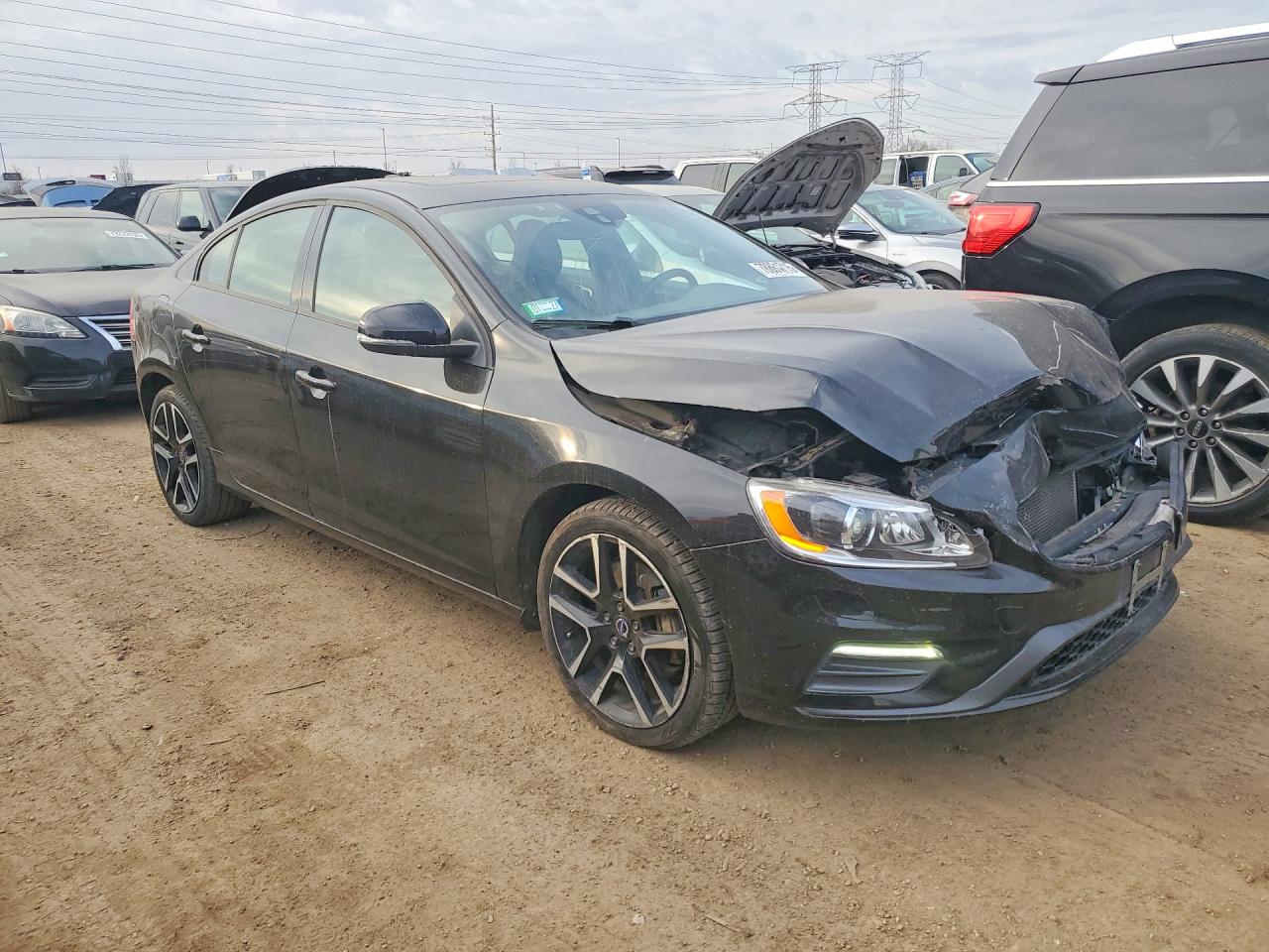 2017 VOLVO S60 DYNAMIC photo 4