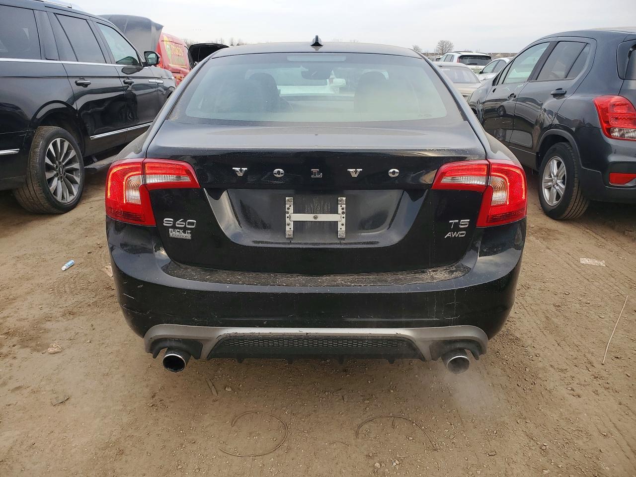 2017 VOLVO S60 DYNAMIC photo 6