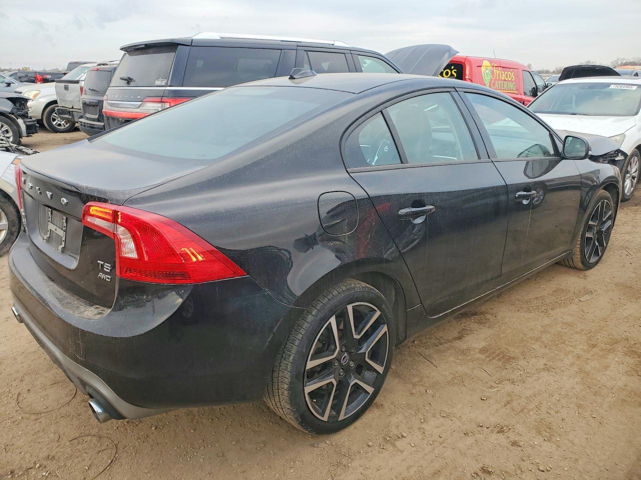 2017 VOLVO S60 DYNAMIC photo 3
