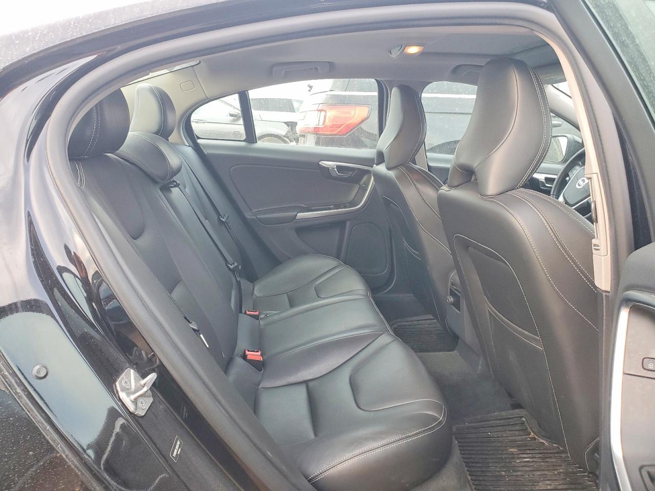2017 VOLVO S60 DYNAMIC photo 10