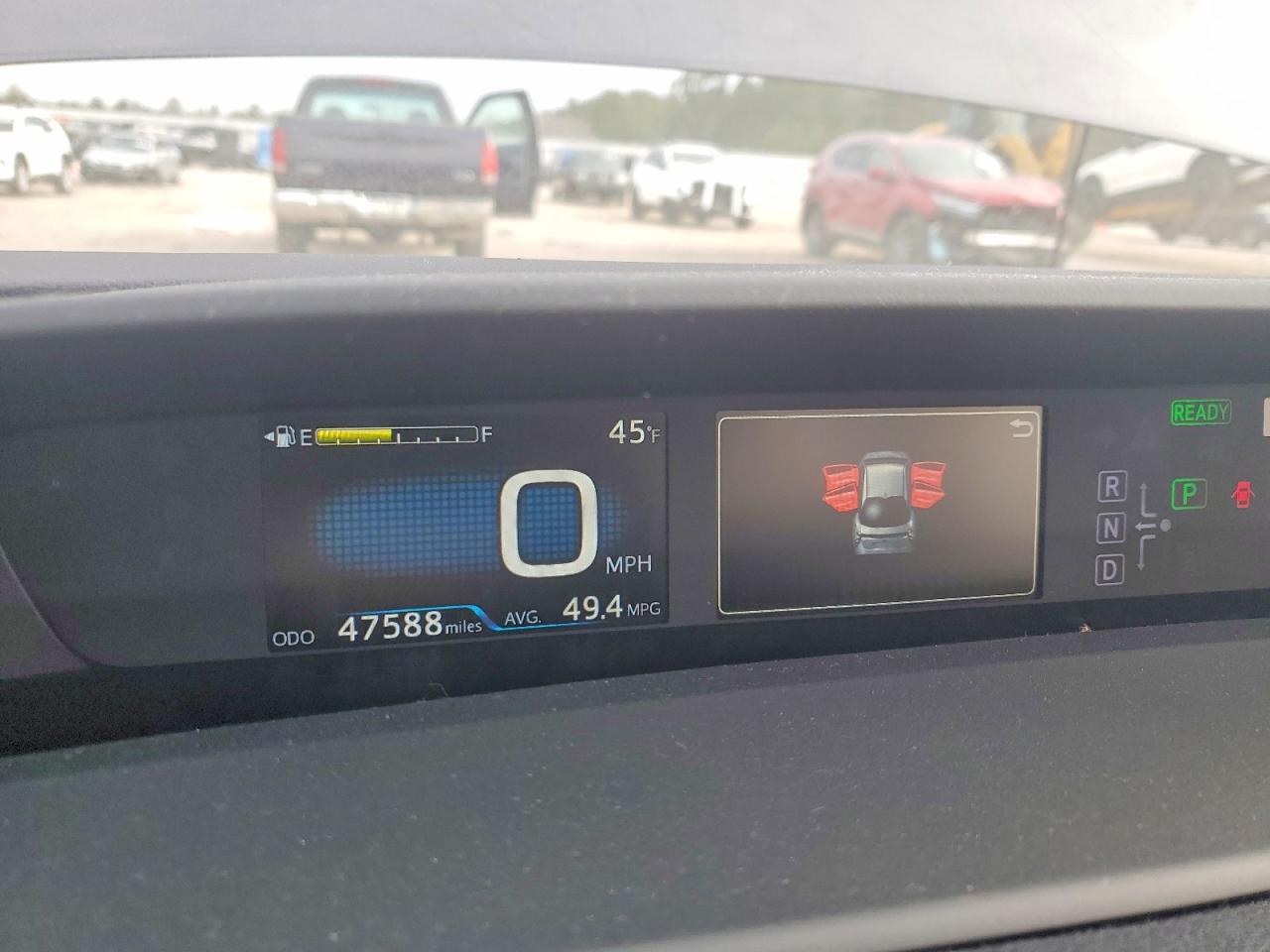 2018 TOYOTA PRIUS TWO photo 17