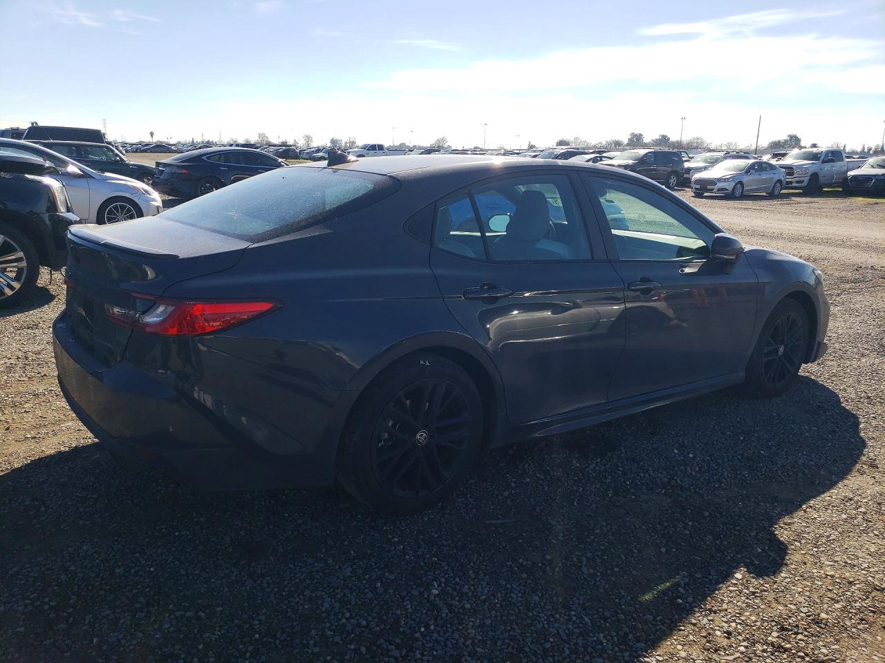2025 TOYOTA CAMRY SE photo 5