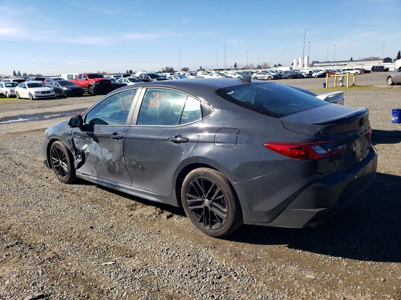 2025 TOYOTA CAMRY SE photo 3