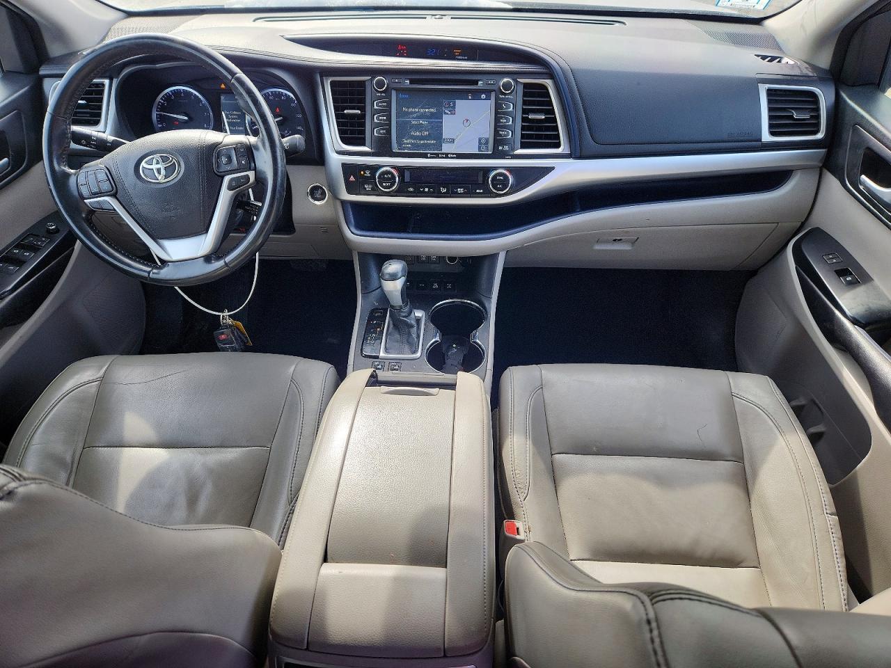 2017 TOYOTA HIGHLANDER XLE photo 15