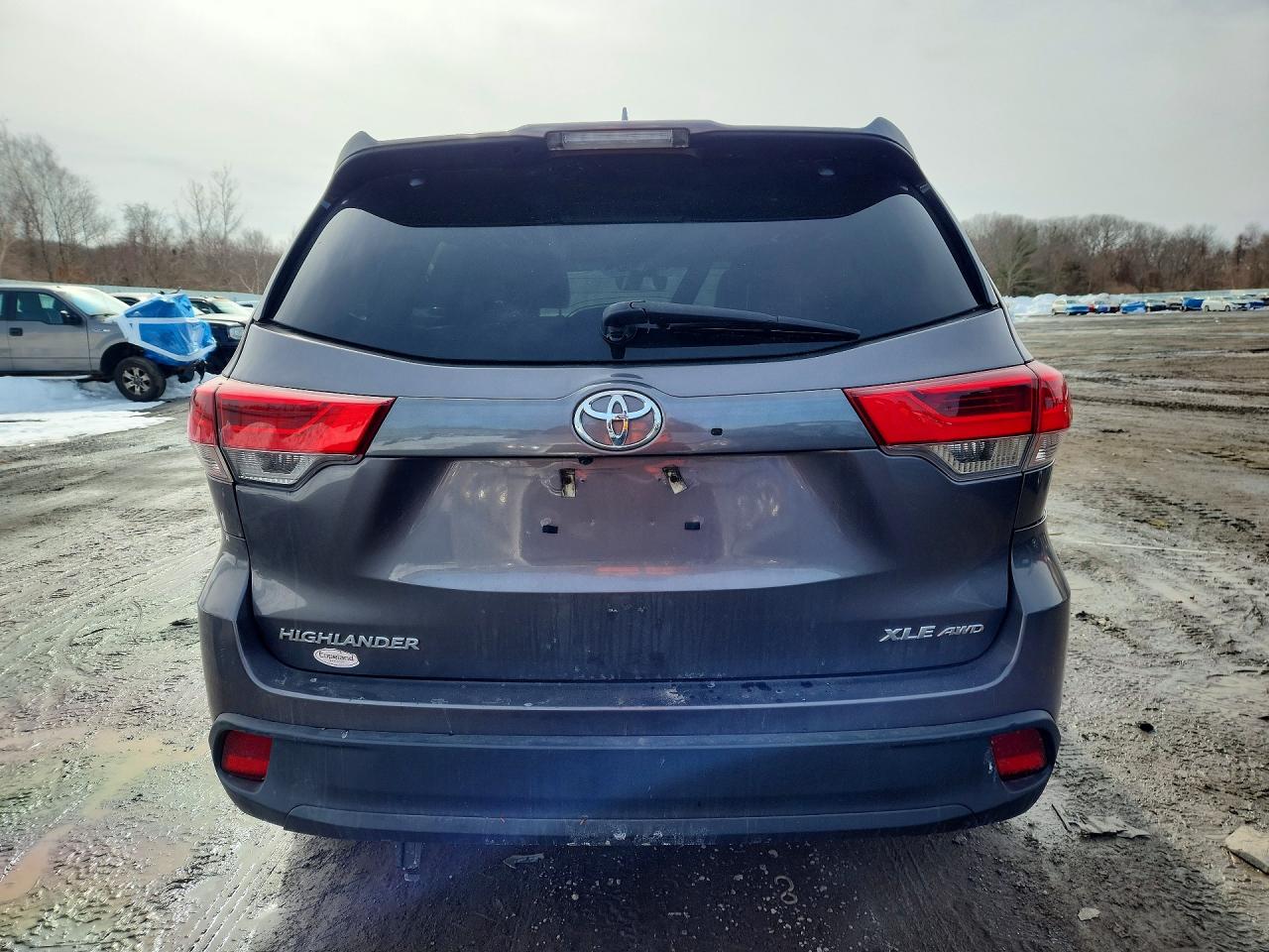 2017 TOYOTA HIGHLANDER XLE photo 11