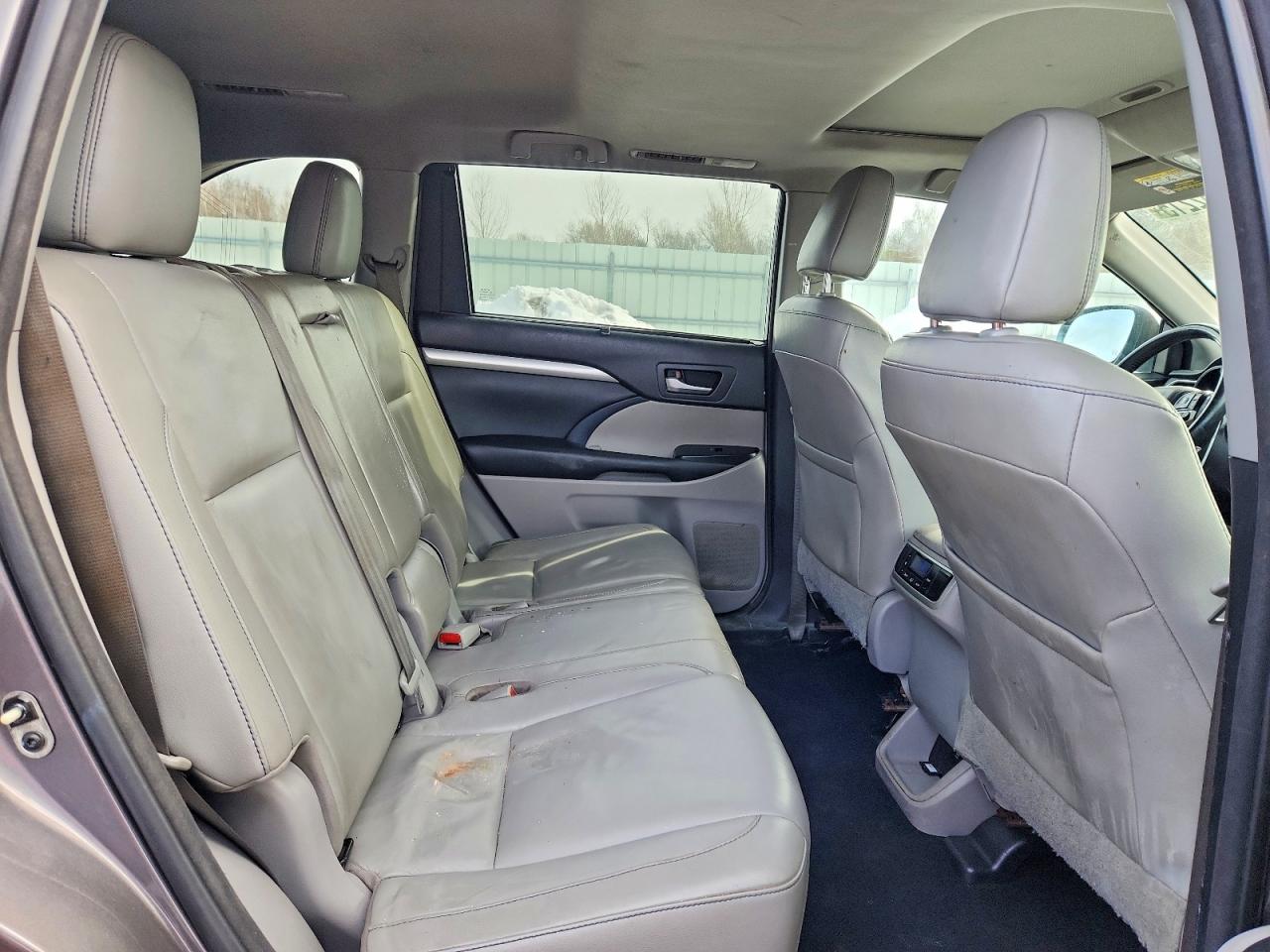 2017 TOYOTA HIGHLANDER XLE photo 21