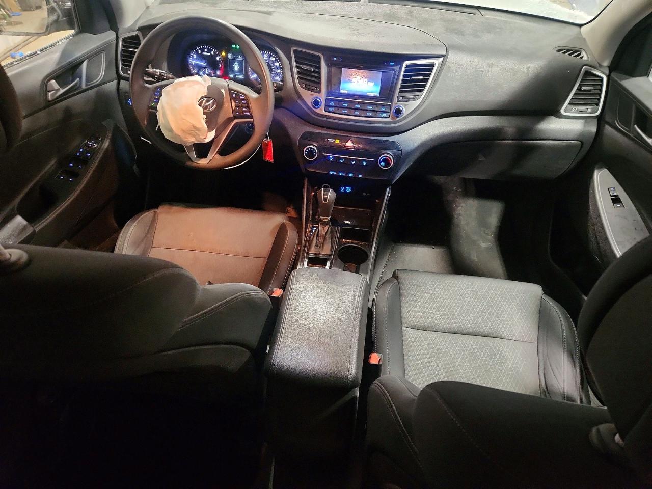 2016 HYUNDAI TUCSON SE photo 8