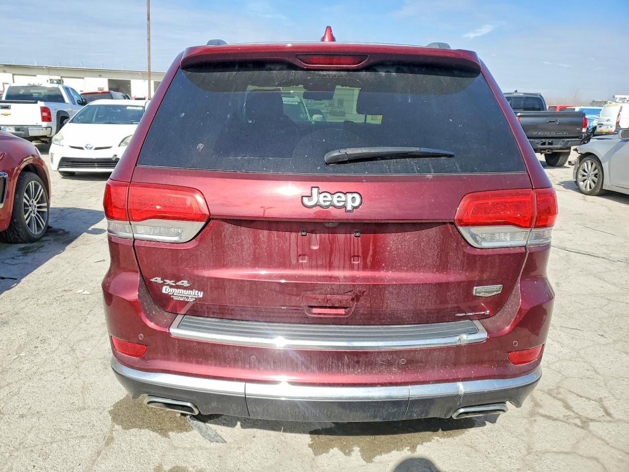 2016 JEEP GRAND CHEROKEE SUMMIT photo 11