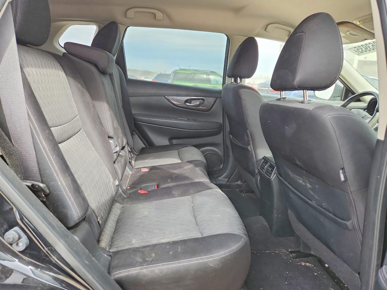 2019 NISSAN ROGUE SV photo 21