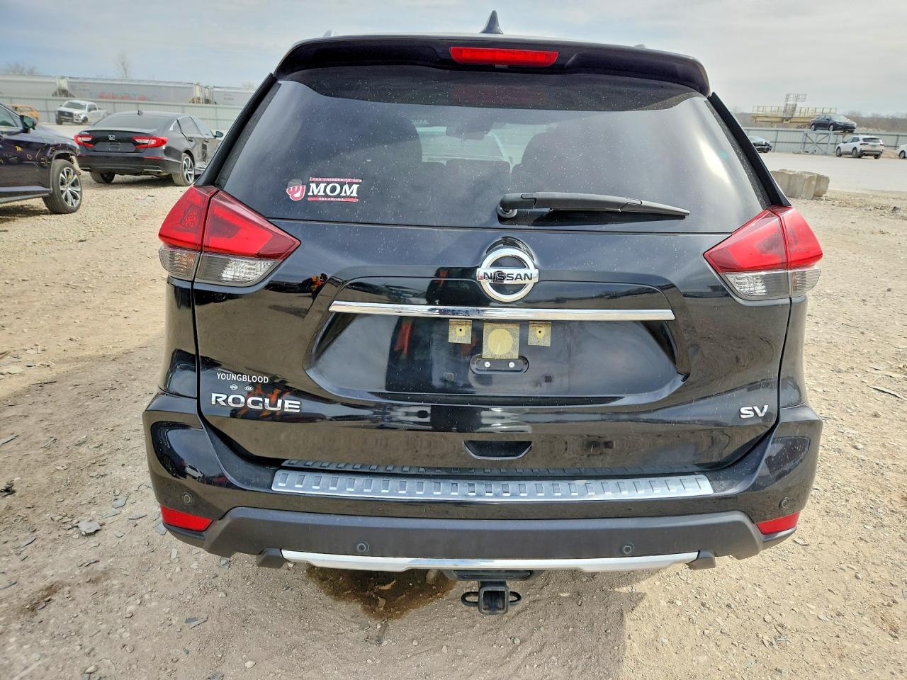 2019 NISSAN ROGUE SV photo 11