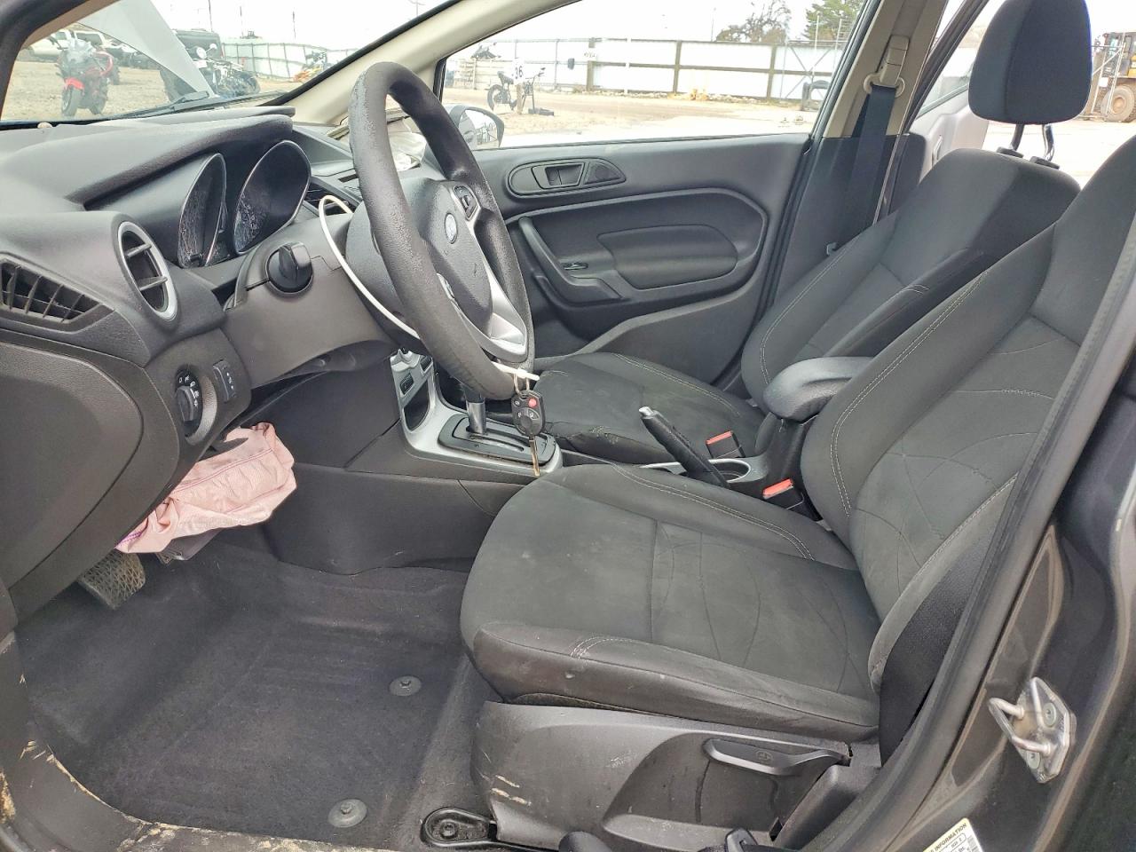 2019 FORD FIESTA SE photo 7