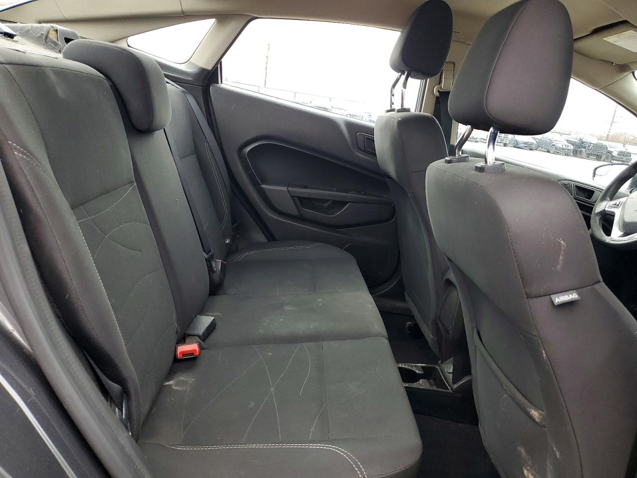 2019 FORD FIESTA SE photo 10