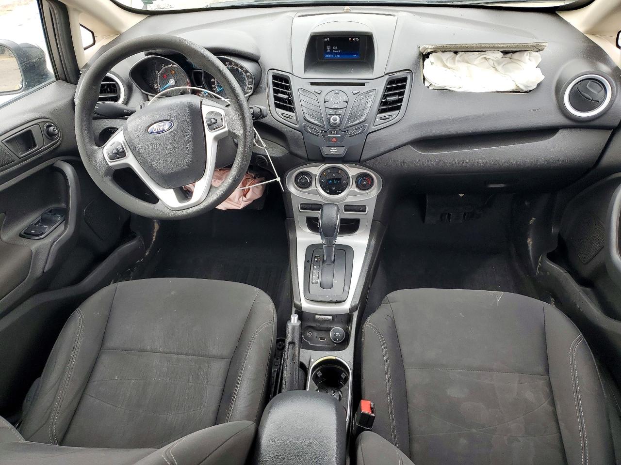 2019 FORD FIESTA SE photo 8