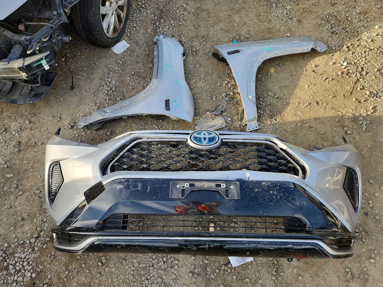 2021 TOYOTA RAV4 PRIME SE photo 13