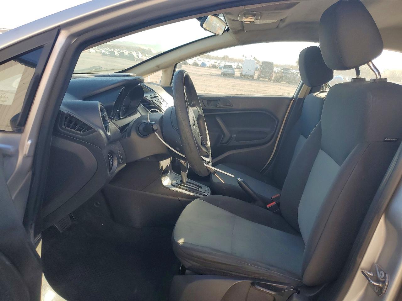 2018 FORD FIESTA S photo 19