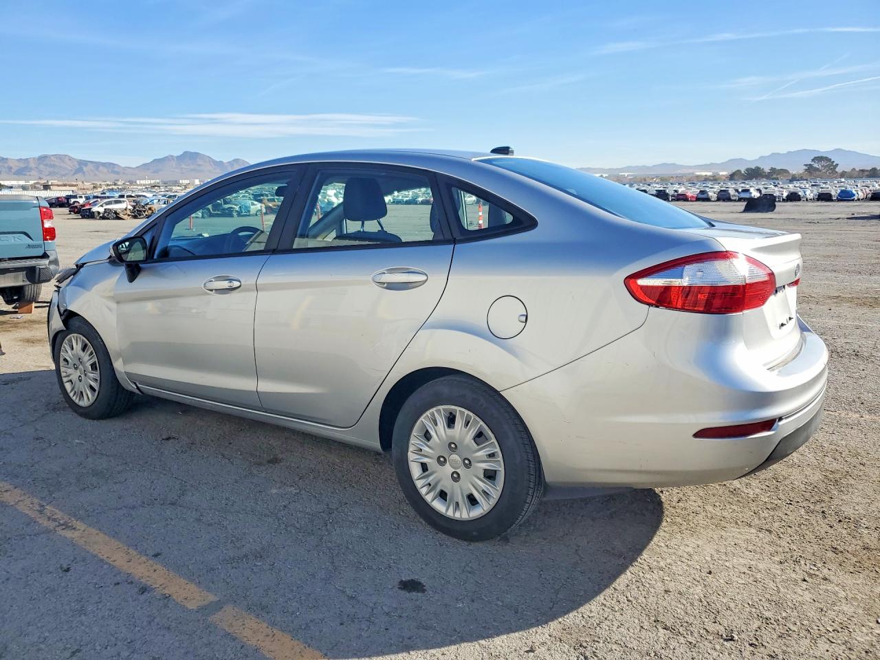 2018 FORD FIESTA S photo 4