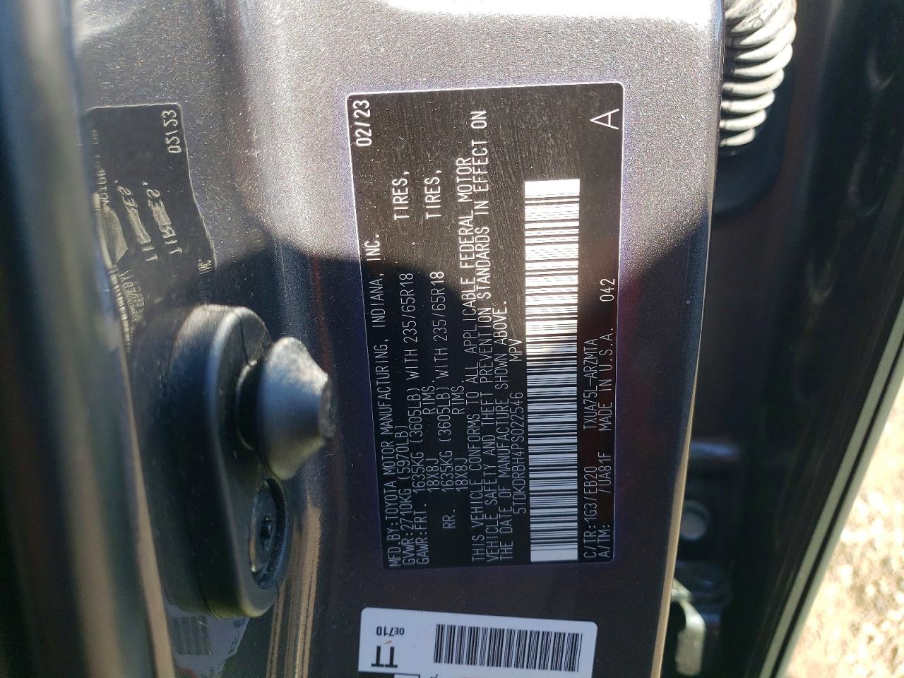 2023 TOYOTA HIGHLANDER XLE photo 13