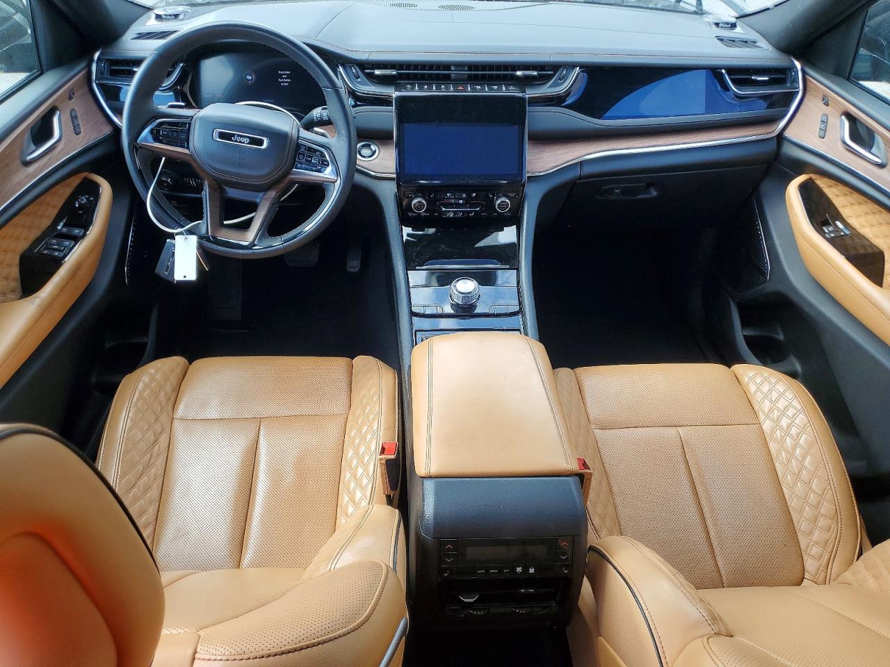 2023 JEEP GRAND CHEROKEE SUMMIT photo 8