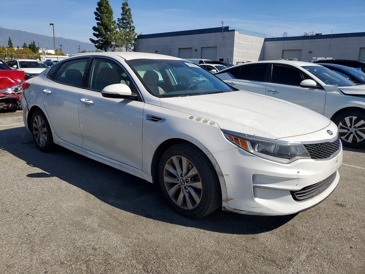 2017 KIA OPTIMA LX photo 7